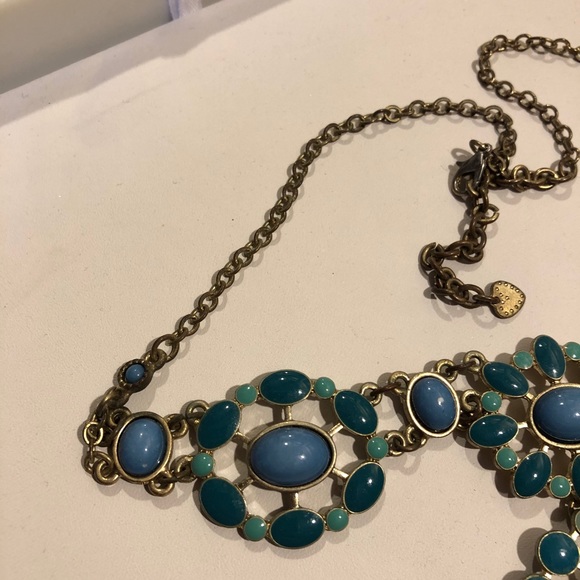 Beautiful turquoise colored necklace statement - Picture 6 of 7